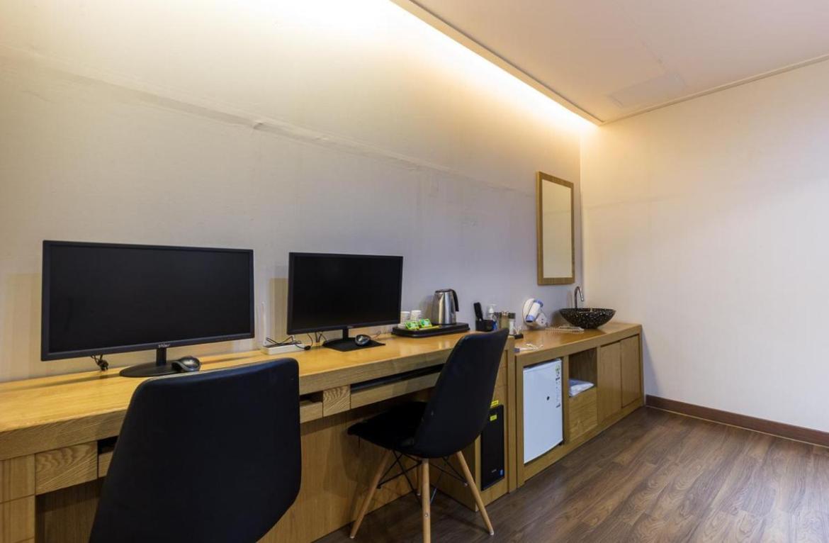 Daesan Hotel Seosan Екстер'єр фото