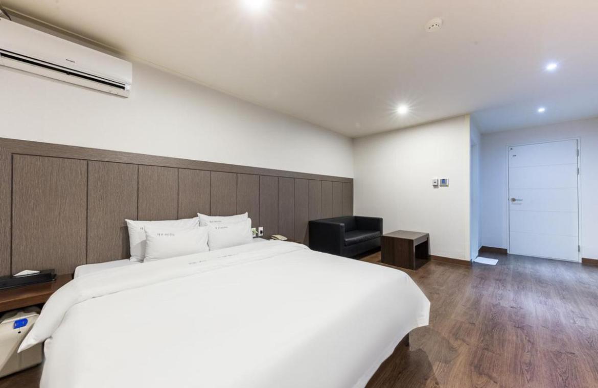 Daesan Hotel Seosan Екстер'єр фото